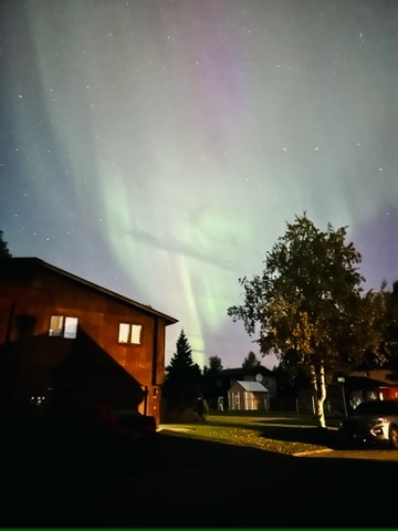 Aurora above the cabin